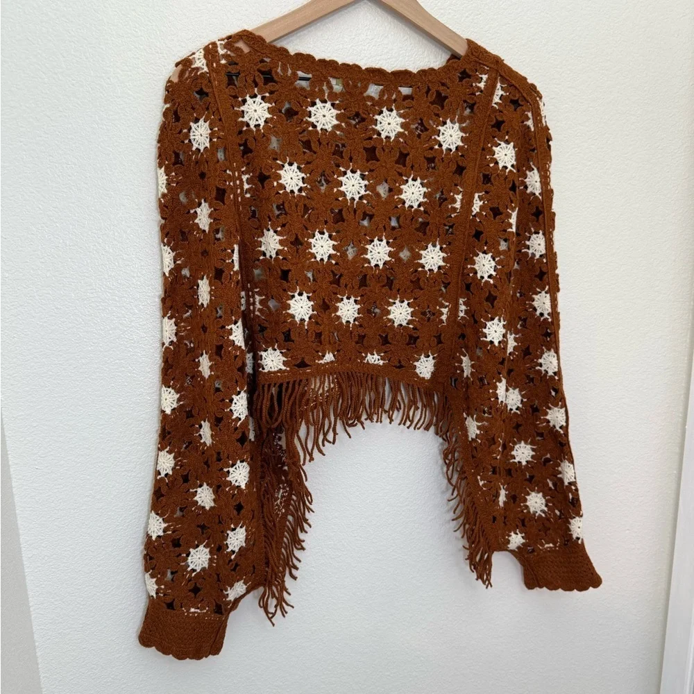 House of Harlow 1960 Floral Crochet Poncho - Picture 2 of 5